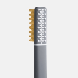 Piuma Toothbrush Gray Vitamin C Medium